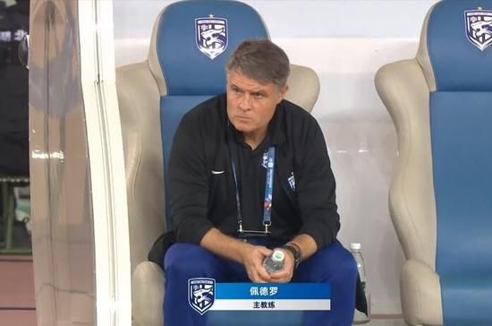 日日狠狠久久偷偷四色综合免费